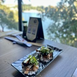 Salmon Skin hand roll