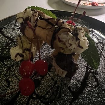 Saint - Cannoli special - Italian Near Me - St. Augustine, Florida