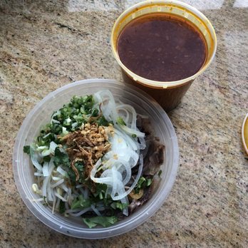 Pho Time Authentic Vietnamese Eatery - Take out SP2 bun bo hue (has ham, brisket, shank, tendon. Good but not great, and pricey-$16.95) - Vietnamese Near Me - Markham, Ontario