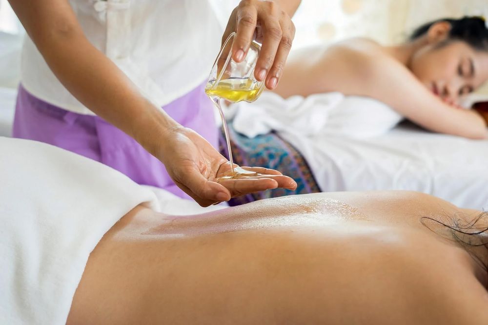 Sakura massage studio Logo
