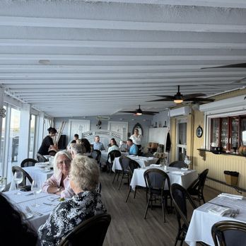 Yellow Dog Cafe - Seafood Near Me - Malabar, Florida Yellow Dog Cafe - Seafood Near Me - Malabar, Florida