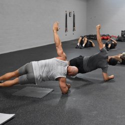 Winning Edge Fitness - Class core work
