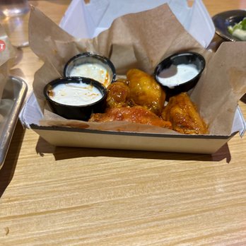 Buffalo Wild Wings - Wings. - American Near Me - Springfield, Missouri