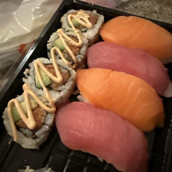 Speedy Snack - Tuna Salmon Combo (5 Pieces Roll & 5 Pieces Nigiri) - Sushi Bars Near Me - Washington, DC, District of Columbia