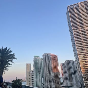 Area 31 - View at sunset - Seafood Near Me - Miami, Florida Area 31 - View at sunset - Seafood Near Me - Miami, Florida