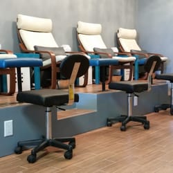 Open To Beauty Esthetics Lounge - Pedicure Stations