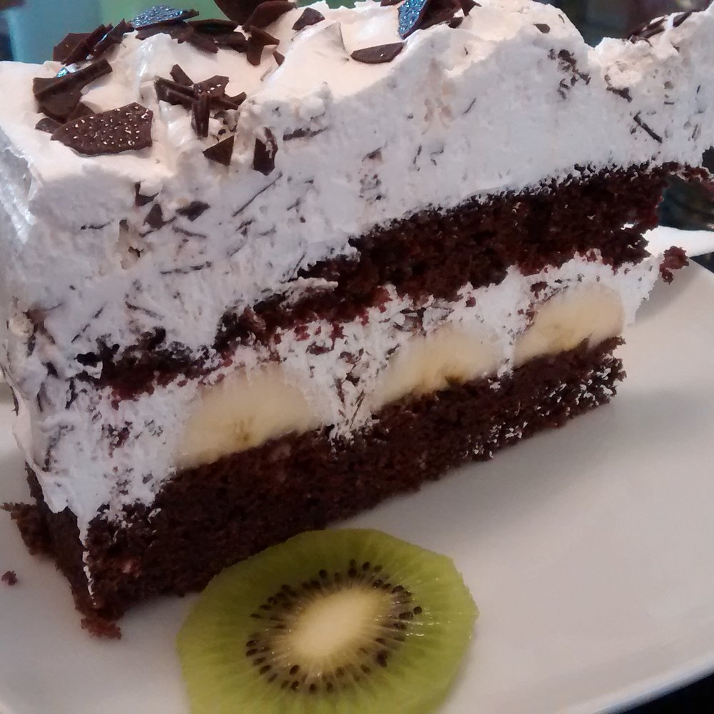 Cafe Kiwi - Chocolate and banana cake - Cafes Near Me - Bad Windsheim, BY