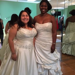 Fun times getting my wedding dress tailored @ Anna's Bridal!!