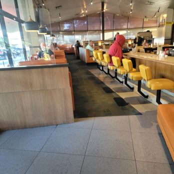 Shakers - Diners Near Me - South Pasadena, California