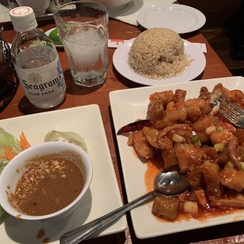 Pho Show - Orange Chicken with potatoes, brown rice and Avocado spring egg rolls were all very delicious. - Vietnamese Near Me - Culver City, California Pho Show - Orange Chicken with potatoes, brown rice and Avocado spring egg rolls were all very delicious. - Vietnamese Near Me - Culver City, California