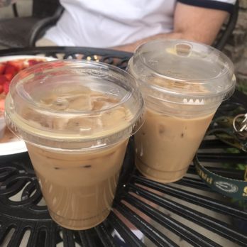 Breezeway Cafe - Iced caramel latte - Breakfast & Brunch Near Me - Pismo Beach, California