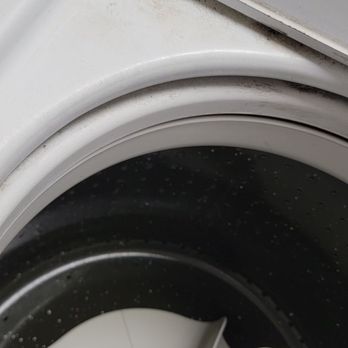 62 Suds Laundry - Laundromat Near Me - Paramount, California