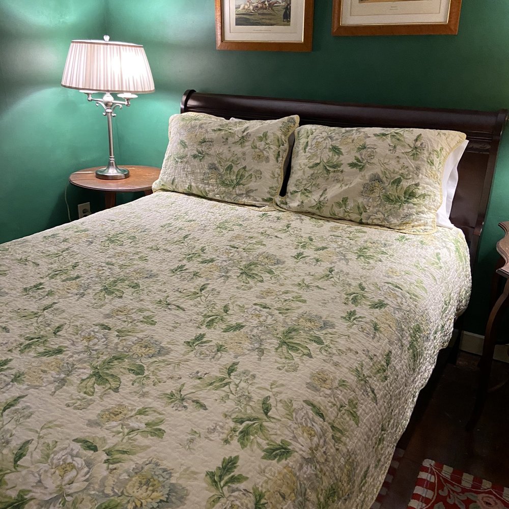 Pig Hill Inn - Comfy bed - Bed & Breakfast Near Me - Cold Spring, New York Pig Hill Inn - Comfy bed - Bed & Breakfast Near Me - Cold Spring, New York