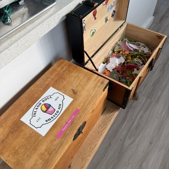Island Soul Shaved Ice - Treasure box for the kids! So cute! - Shaved Ice Near Me - Honolulu, Hawaii