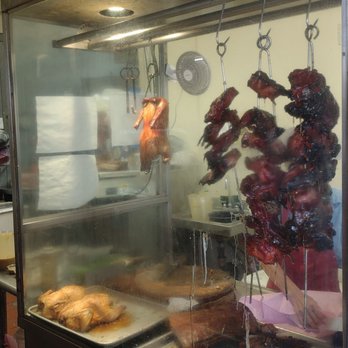 Royal Kitchen - Roasted meats on display - Dim Sum Near Me - Honolulu, Hawaii Royal Kitchen - Roasted meats on display - Dim Sum Near Me - Honolulu, Hawaii