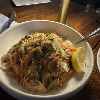 Kubo - Pancit - Filipino Near Me - Chicago, Illinois