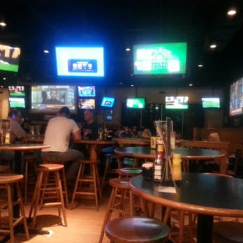 Buffalo Wild Wings - Chicken Wings Near Me - Midlothian, Virginia