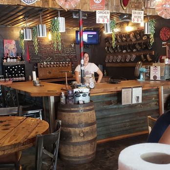 Reck 'Em Right Brewing - The bar - Breweries Near Me - Johnson City, Texas