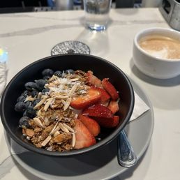 Breakfast Yogurt Bowl Breakfast Yogurt Bowl