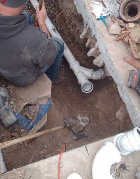 Slide of B&e Rooter and Plumbing
