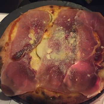 Bianco - My Pizza Parma "Luxe" - Tomate, Mozzarella, Chèvre, Gorgonzola, Poire, Jambon de Parme - Italian Near Me - Paris, 75