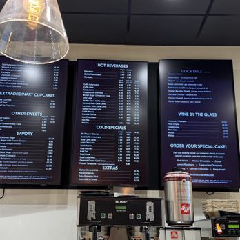 Illy Caffe - Williamsburg - Wine Bars Near Me - Williamsburg, Virginia Illy Caffe - Williamsburg - Wine Bars Near Me - Williamsburg, Virginia