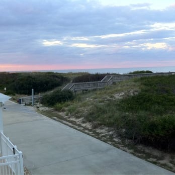 Hampton Inn & Suites Outer Banks/ Corolla - Hotels Near Me - Corolla, North Carolina