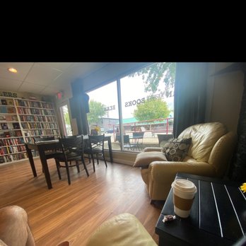 Bean Around Books - Beam Around Books inside.   Fantastic place!! - Coffee & Tea Near Me - Maple Ridge, British Columbia