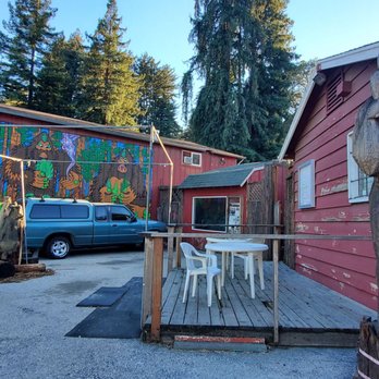 Bigfoot Discovery Museum - Outside - Museums Near Me - Felton, California