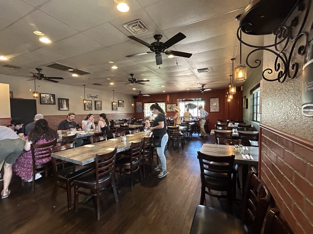 Pago’s Pizzeria & Italian Cuisine