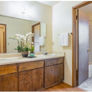 Regency Townhomes - Apartments Near Me - Chico, California Regency Townhomes - Apartments Near Me - Chico, California