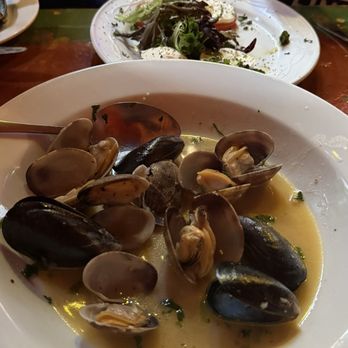La Vita E Bella - Clams and mussels, caprese salad - Italian Near Me - Seattle, Washington