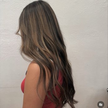 Stranded Beauty Bar - Hair Salons Near Me - Santa Cruz, California