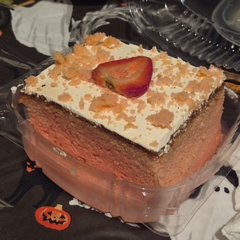 Cafe de la Abuela - Dry burnt cake (doesnt look dry but it was) - Cafes Near Me - San Fernando, California Cafe de la Abuela - Dry burnt cake (doesnt look dry but it was) - Cafes Near Me - San Fernando, California