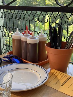 Bluebird Barbecue by null