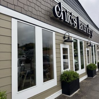 Chic's Laundry - Food Trucks Near Me - Virginia Beach, Virginia
