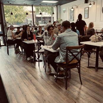 Brioche de Paris - Lots of customers! - French Near Me - Walnut Creek, California Brioche de Paris - Lots of customers! - French Near Me - Walnut Creek, California