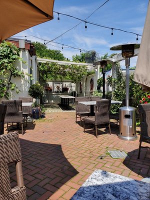 IL VILLAGGIO RESTAURANT & BAR by null