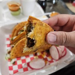 L.A Autentica Birrieria -North Hollywood - Quesataco Carne asada