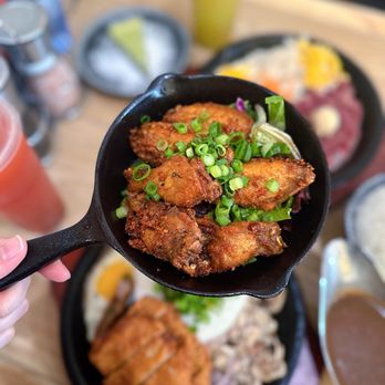 Sizzling Lunch - Chicken Wings Spicy Crunchy Garlic IG: @annna_eats - Teppanyaki Near Me - Fremont, California Sizzling Lunch - Chicken Wings Spicy Crunchy Garlic IG: @annna_eats - Teppanyaki Near Me - Fremont, California