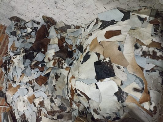 Cowhide Outlet by null