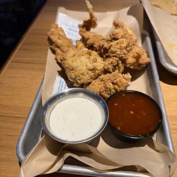 Twin Peaks - Sports Bars Near Me - Kissimmee, Florida
