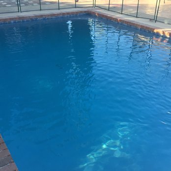 Hank's Pool Service - Pool Cleaners Near Me - Simi Valley, California