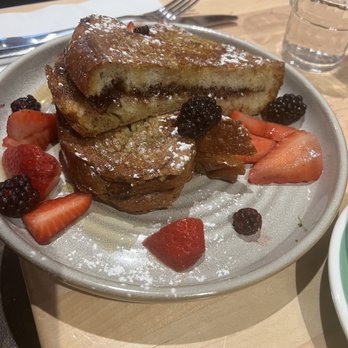Banter - Nutella Nutella Stuffed French Toast - Breakfast & Brunch Near Me - New York, New York Banter - Nutella Nutella Stuffed French Toast - Breakfast & Brunch Near Me - New York, New York