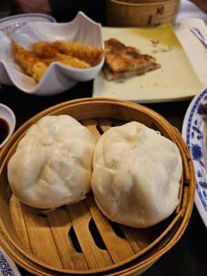 Shanghai Tea Garden by null