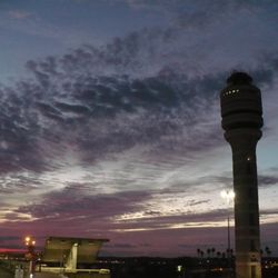 Ed's Yellow Cab - Orlando International at dawn
