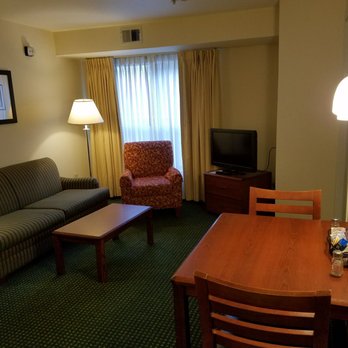 Residence Inn by Marriott Vacaville - Livingroom/dining table - Hotels Near Me - Vacaville, California Residence Inn by Marriott Vacaville - Livingroom/dining table - Hotels Near Me - Vacaville, California