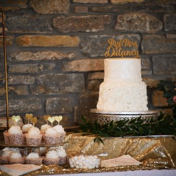 Chateau Pomije Winery - a wedding cake and cupcakes - Wineries Near Me - Guilford, Indiana Chateau Pomije Winery - a wedding cake and cupcakes - Wineries Near Me - Guilford, Indiana