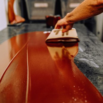 ChocolaTree - Hand tempering chocolate https://youtu.be/SrQlCI3Tq58 - Vegetarian Near Me - Sedona, Arizona ChocolaTree - Hand tempering chocolate https://youtu.be/SrQlCI3Tq58 - Vegetarian Near Me - Sedona, Arizona