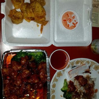 China Sail - G tso & Fried Wonton.  Some of the best I've had anywhere! - Chinese Near Me - Providence, Rhode Island